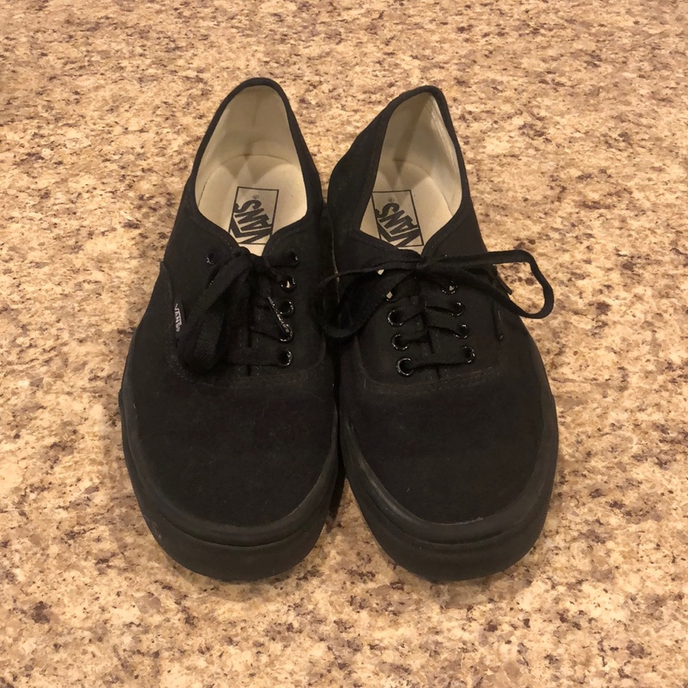 Men’s black Vans